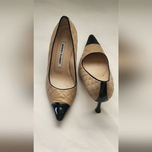 Manolo Blahnik pumps. Beige and black size 6 1/2